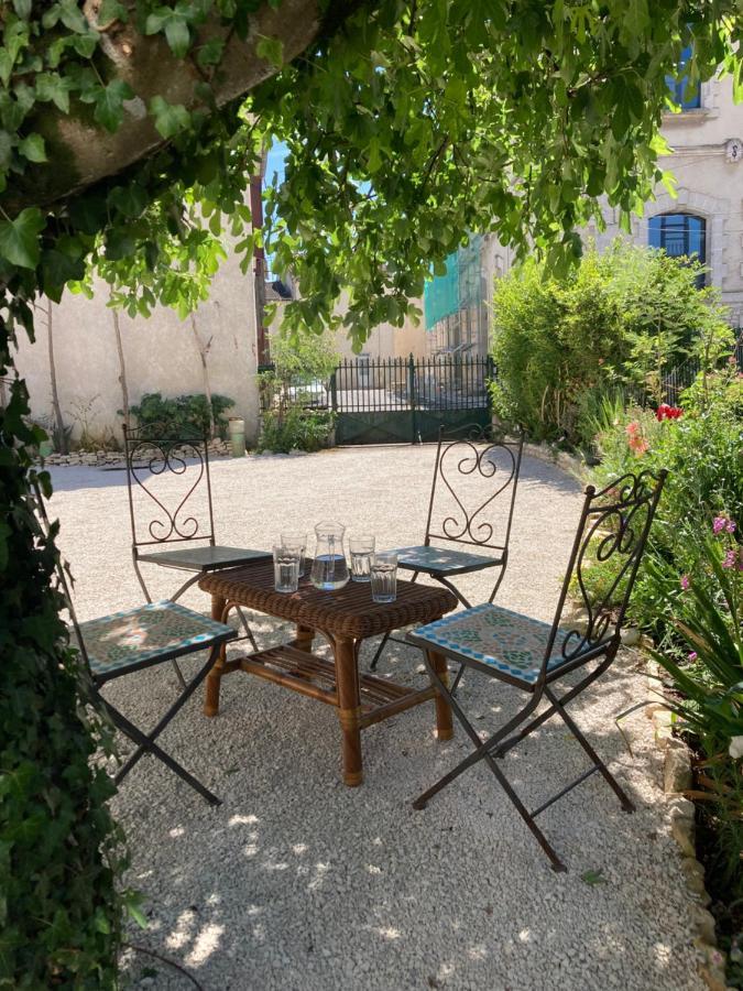 Bed and Breakfast No12 Mansle-les-Fontaines Exterior foto