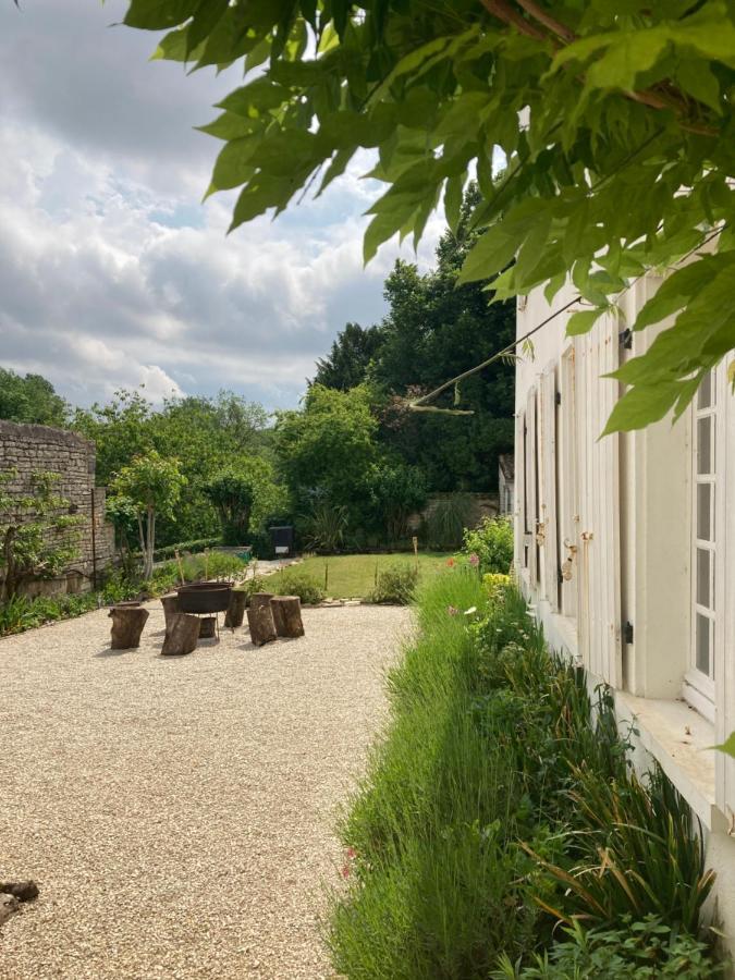 Bed and Breakfast No12 Mansle-les-Fontaines Exterior foto