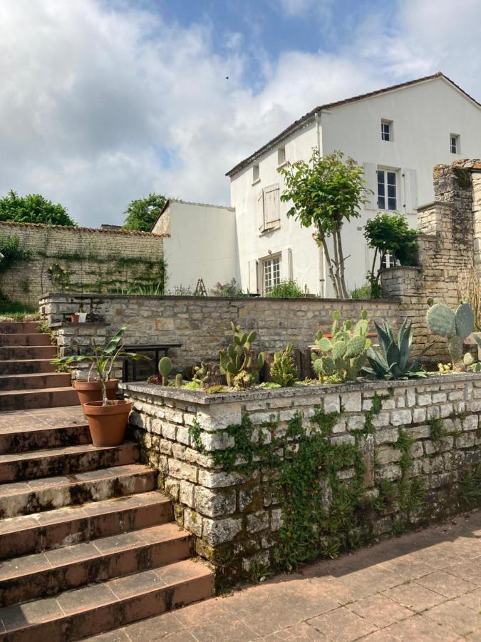 Bed and Breakfast No12 Mansle-les-Fontaines Exterior foto